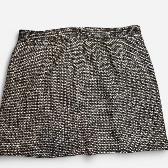 LOFT Plus black, white and silver tweed mini skirt with front pockets size 18 - Picture 4 of 6